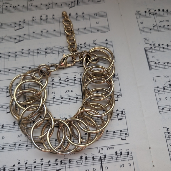 Vintage Elegant Gold Chain Bracelet - Picture 10 of 10